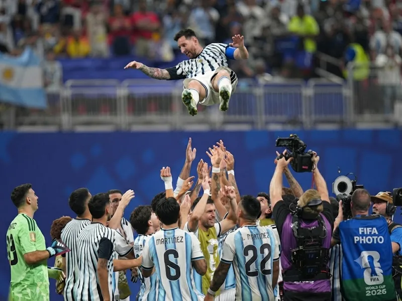 Lionel Messi tiếp tục tạo dấu ấn tại World Cup với 8 bàn thắng cùng khả năng kiến tạo và dẫn dắt lối chơi.