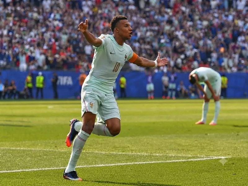10 bàn tại một kỳ World Cup giúp Mbappé tạo dấu mốc nổi bật trong lịch sử giải đấu.