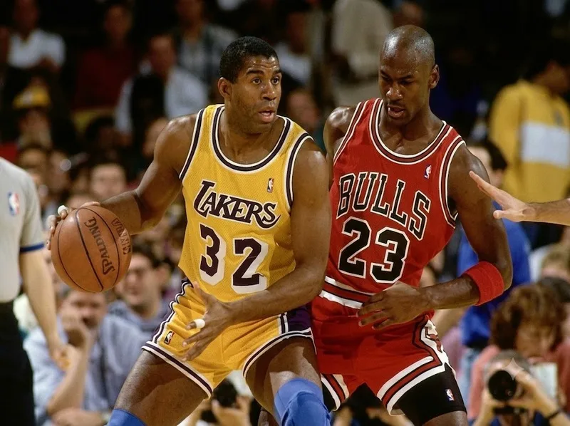 Những đường chuyền sáng tạo giúp Magic Johnson trở thành một trong những hậu vệ dẫn bóng xuất sắc nhất lịch sử NBA.