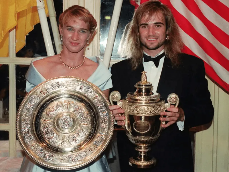 Agassi chinh phục trọn bộ 4 danh hiệu Grand Slam, điền tên mình vào lịch sử quần vợt thế giới.
