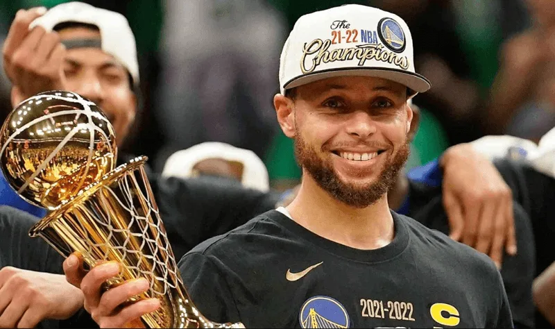 Curry xuất sắc chinh phục 4 chức vô địch NBA cùng danh hiệu Finals MVP 2022.